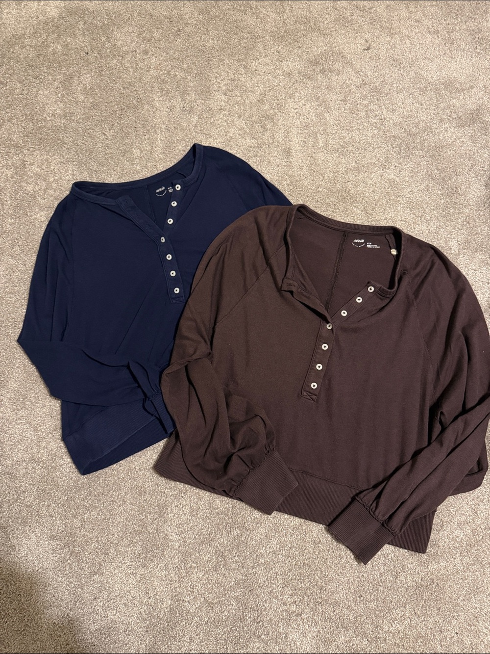Lot of 2 Aerie henleys sz M